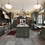 Black Cottage – Chiseled